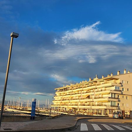 Solo Atico Guest Suites L' Escala Luaran gambar