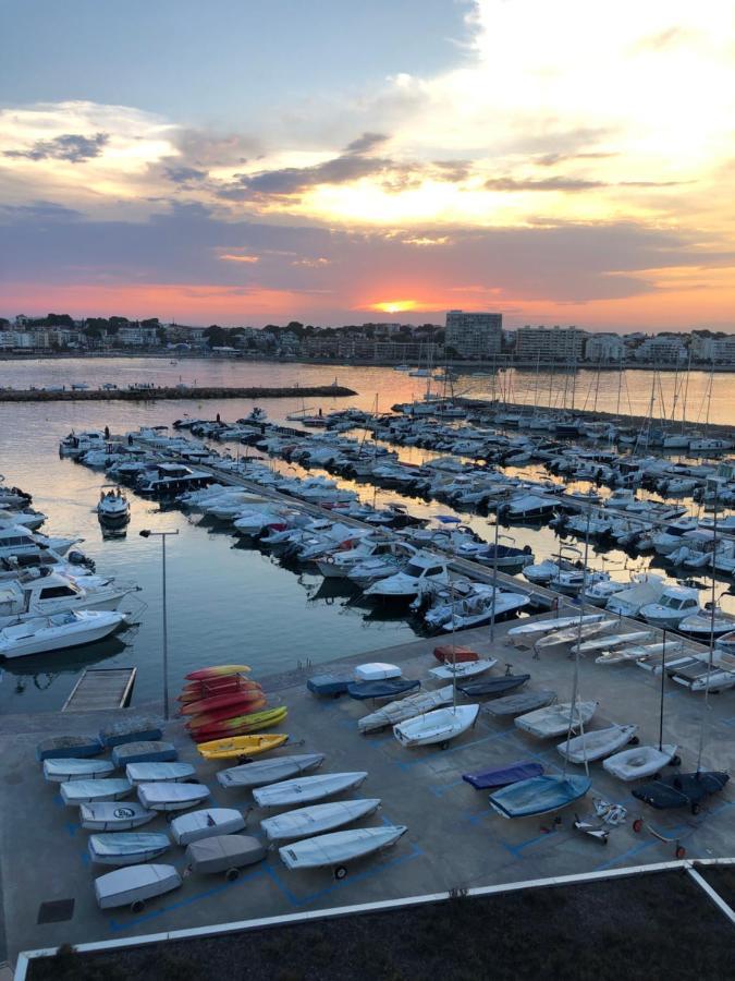 Solo Atico Guest Suites L' Escala Luaran gambar