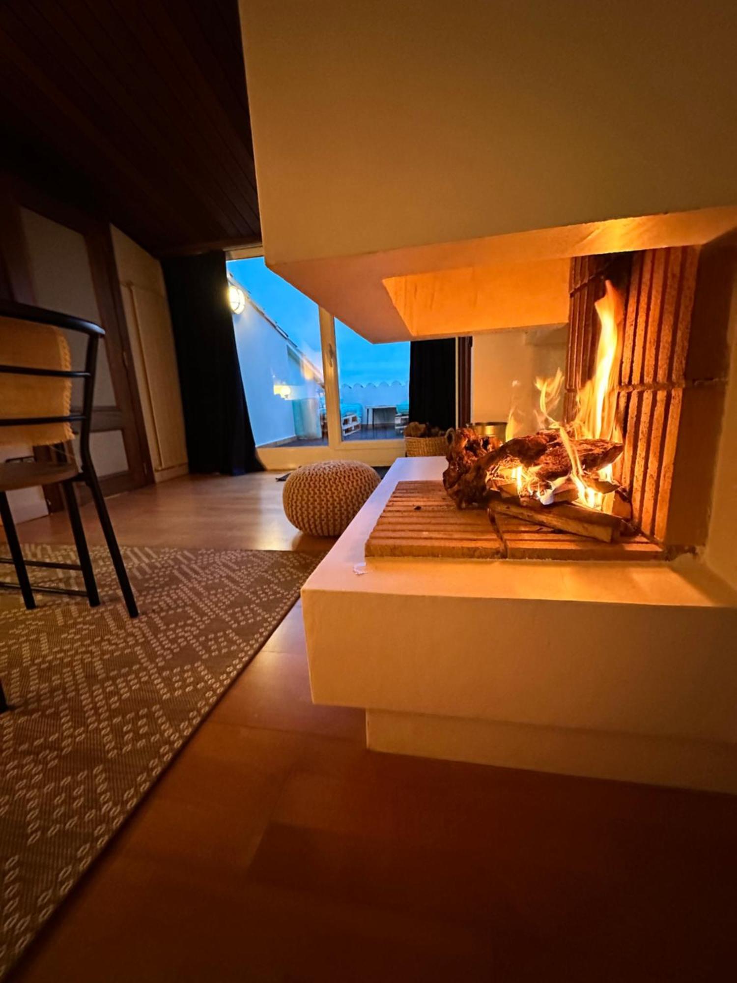 Solo Atico Guest Suites L' Escala Luaran gambar
