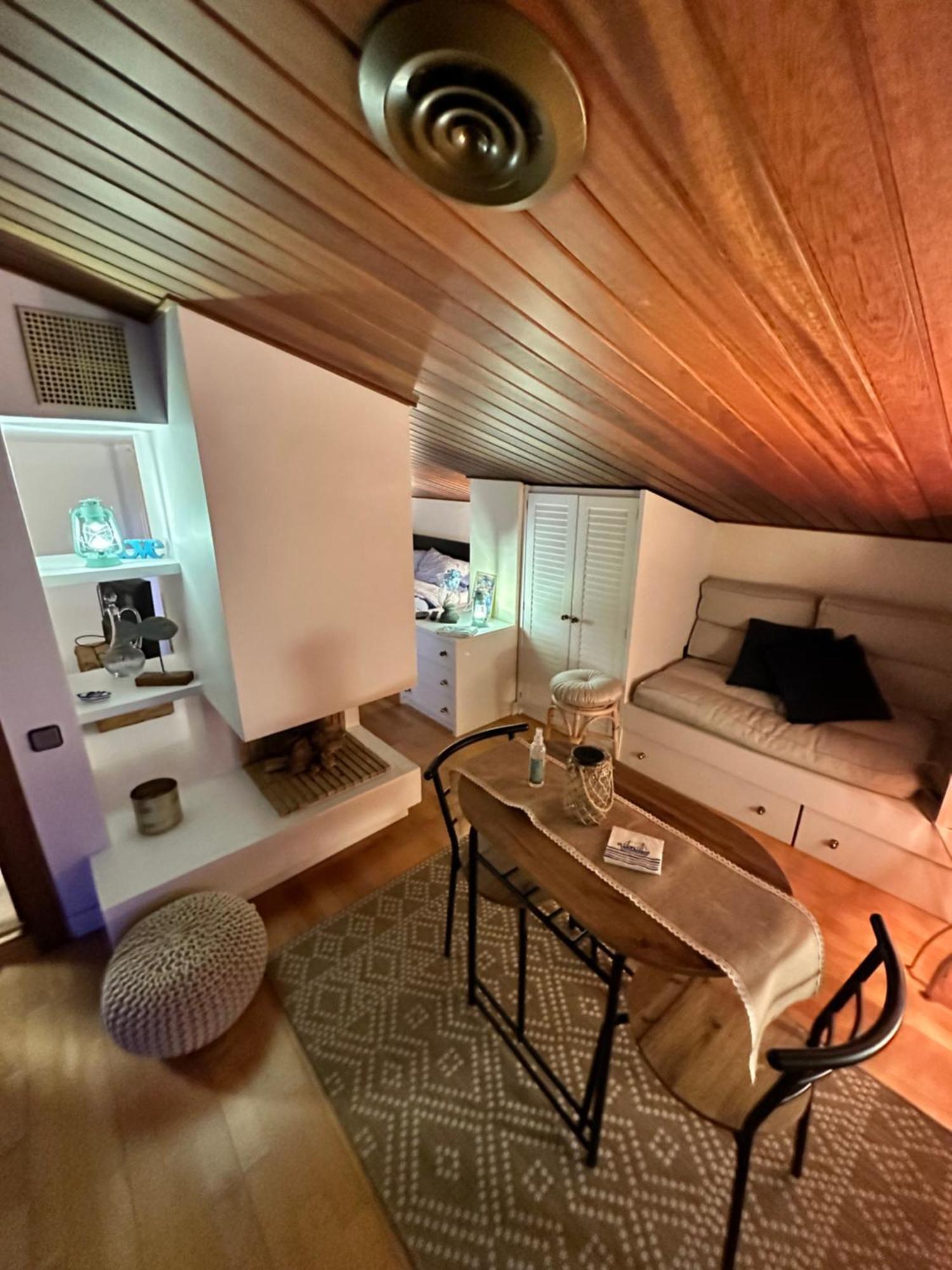 Solo Atico Guest Suites L' Escala Luaran gambar