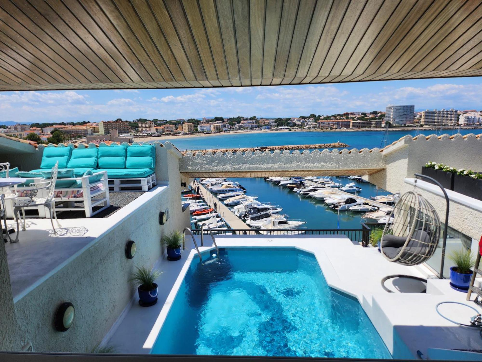 Solo Atico Guest Suites L' Escala Luaran gambar